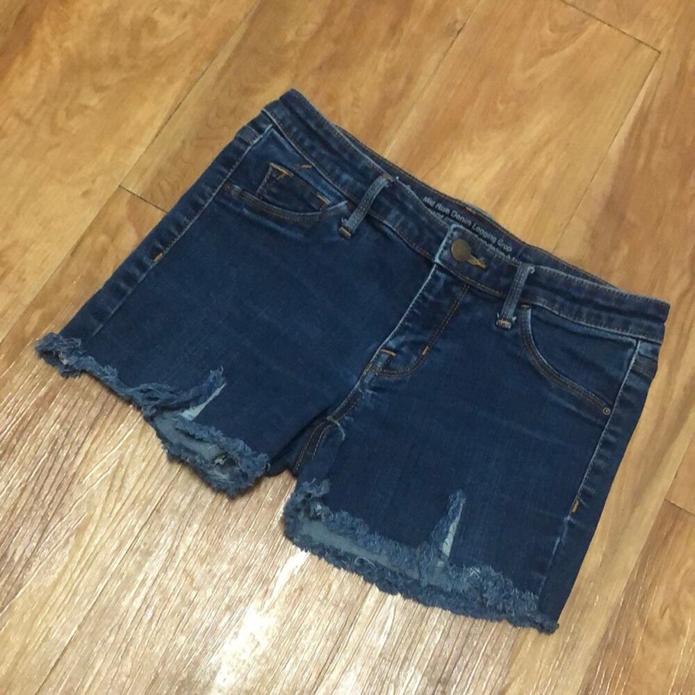 Mossimo Distressed Mid Rise Denim Jean Shorts Size 2/26